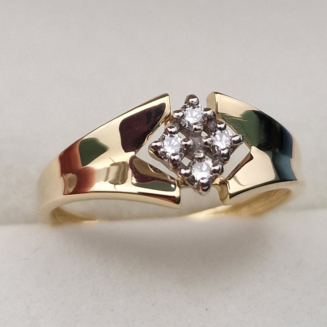 Кольцо Deimantas 103672370 17,5р 1,78гр 0,13ct. купить,NaN