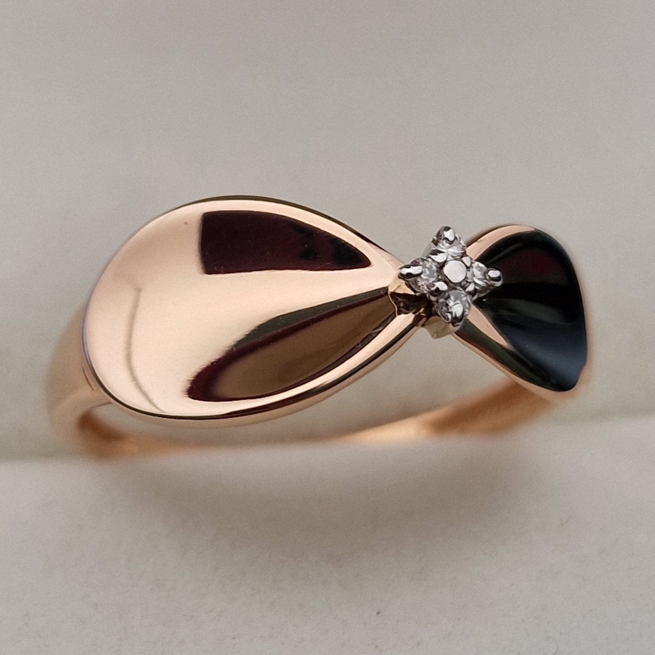 Кольцо Deimantas 103672360 18р 1,82гр 0,032ct. купить,NaN