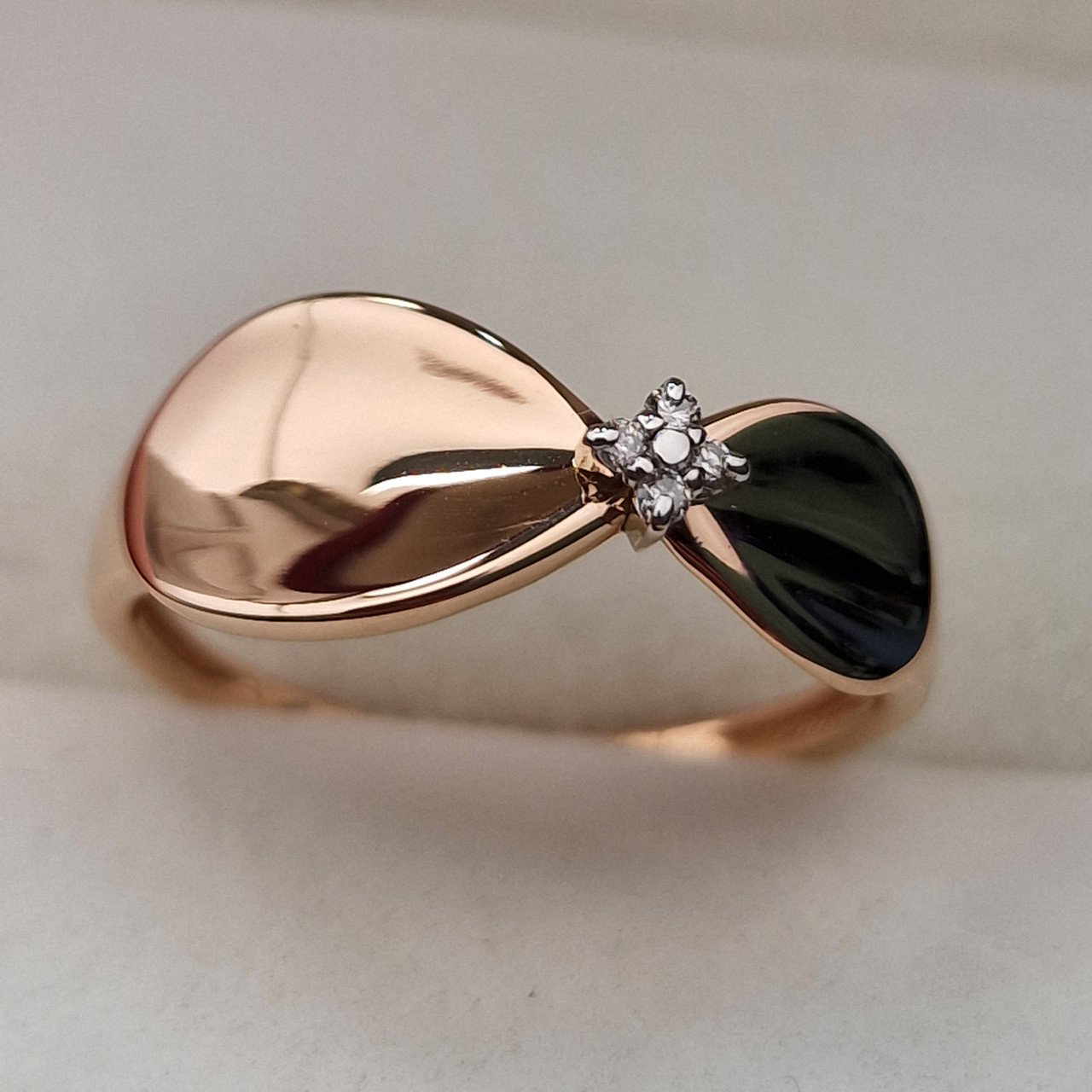 Кольцо Deimantas 103672360 18р 1,82гр 0,032ct. купить,NaN