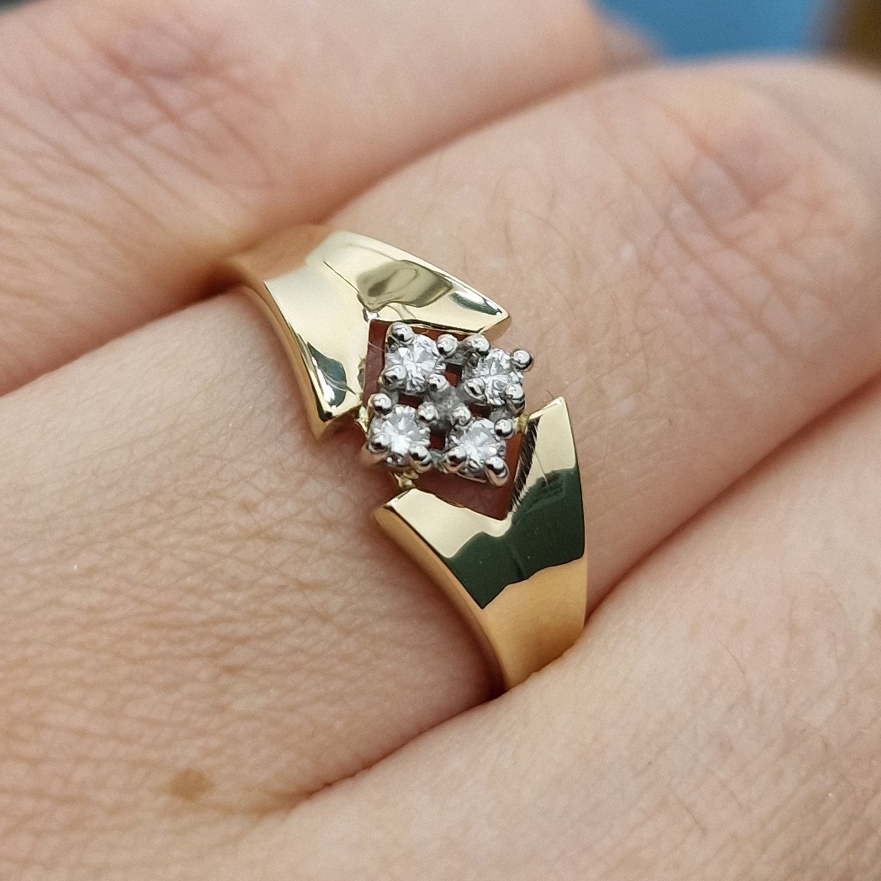 Кольцо Deimantas 103672370 17,5р 1,78гр 0,13ct. купить,NaN