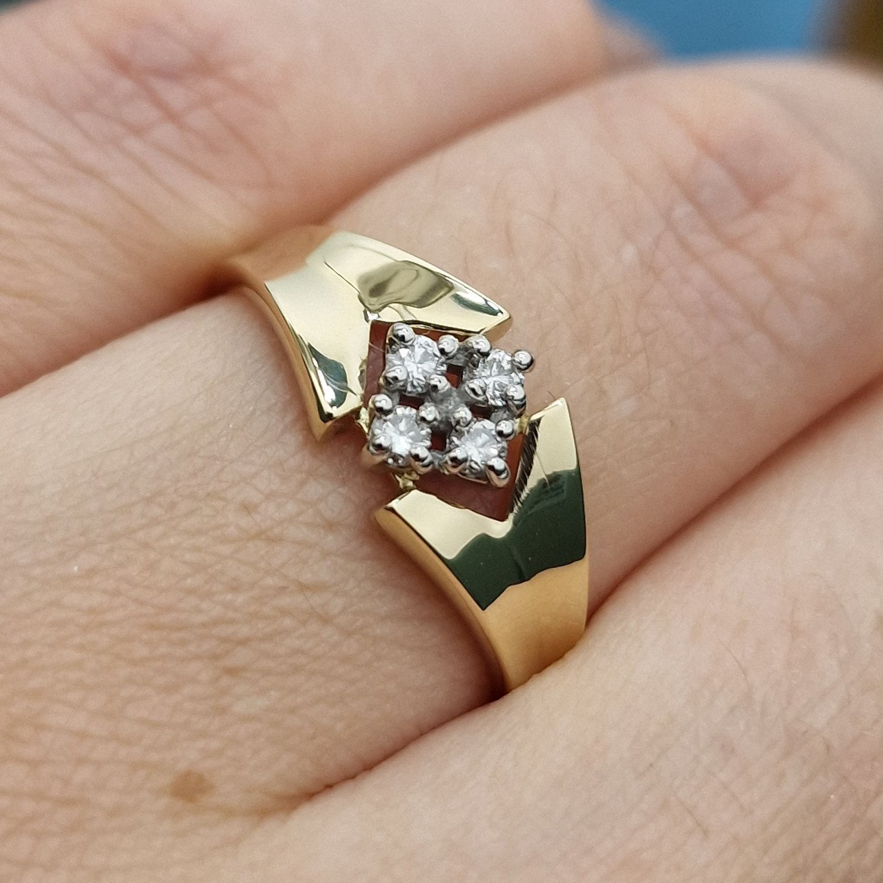 Кольцо Deimantas 103672370 17,5р 1,78гр 0,13ct. купить,NaN