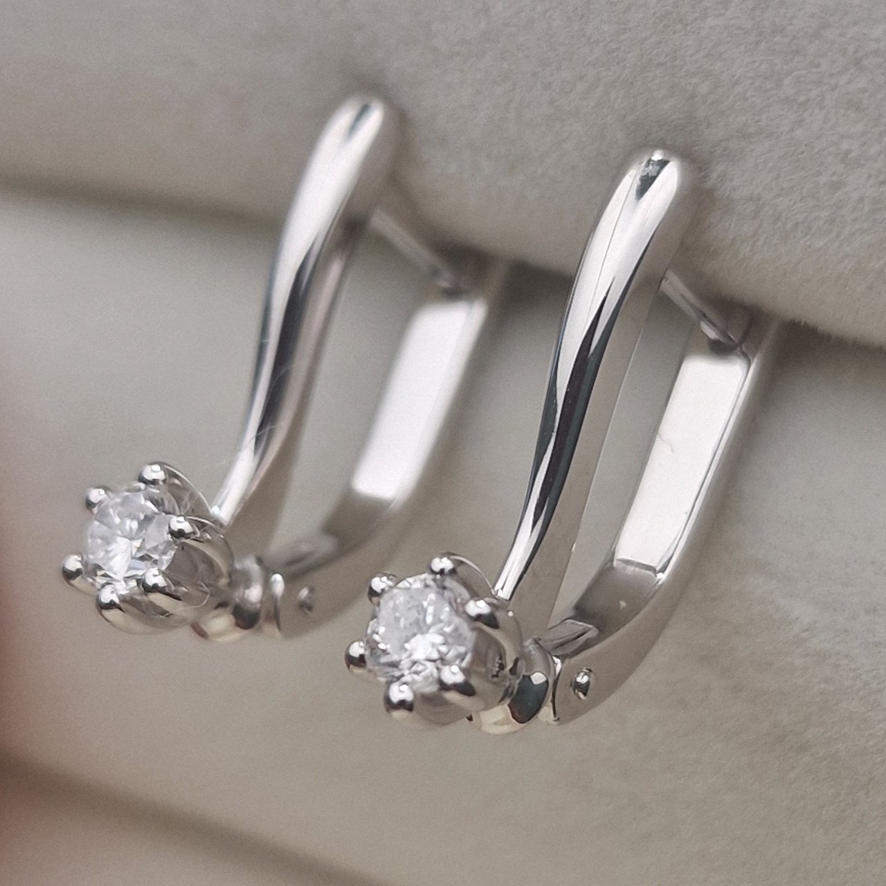 Серьги Deimantas 105103164 3,65гр 0,32ct. купить,NaN