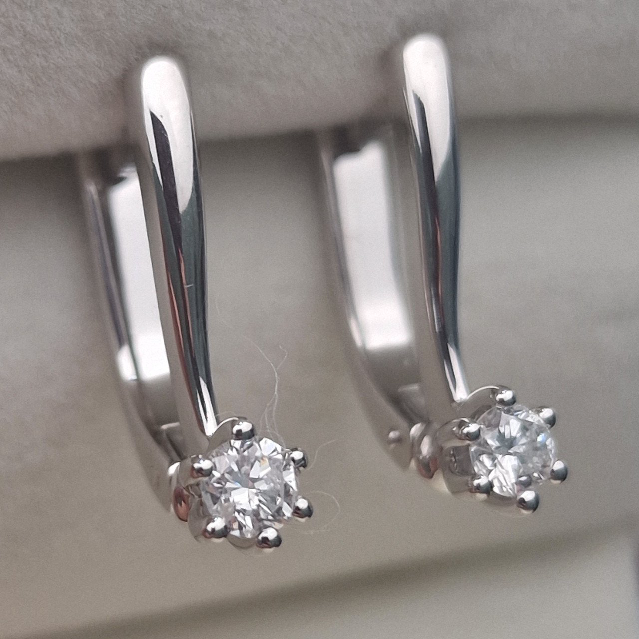 Серьги Deimantas 105103164 3,65гр 0,32ct. купить,NaN