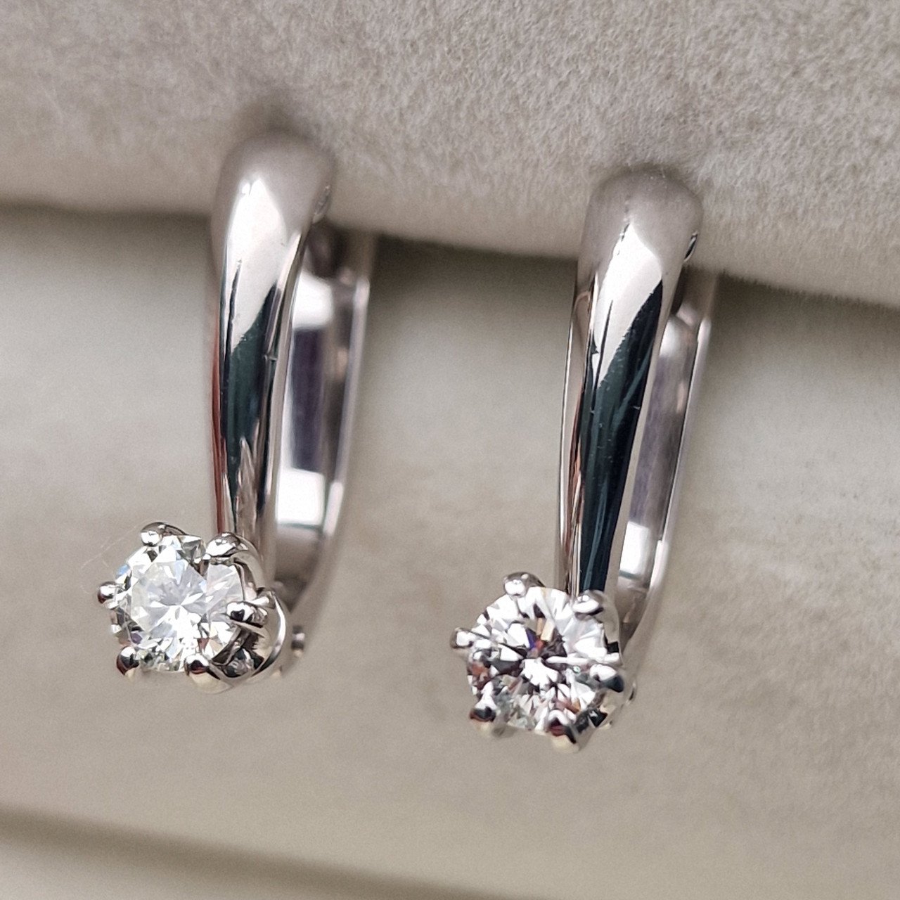 Серьги Deimantas 105103166 3,43гр 0,34ct. купить,NaN
