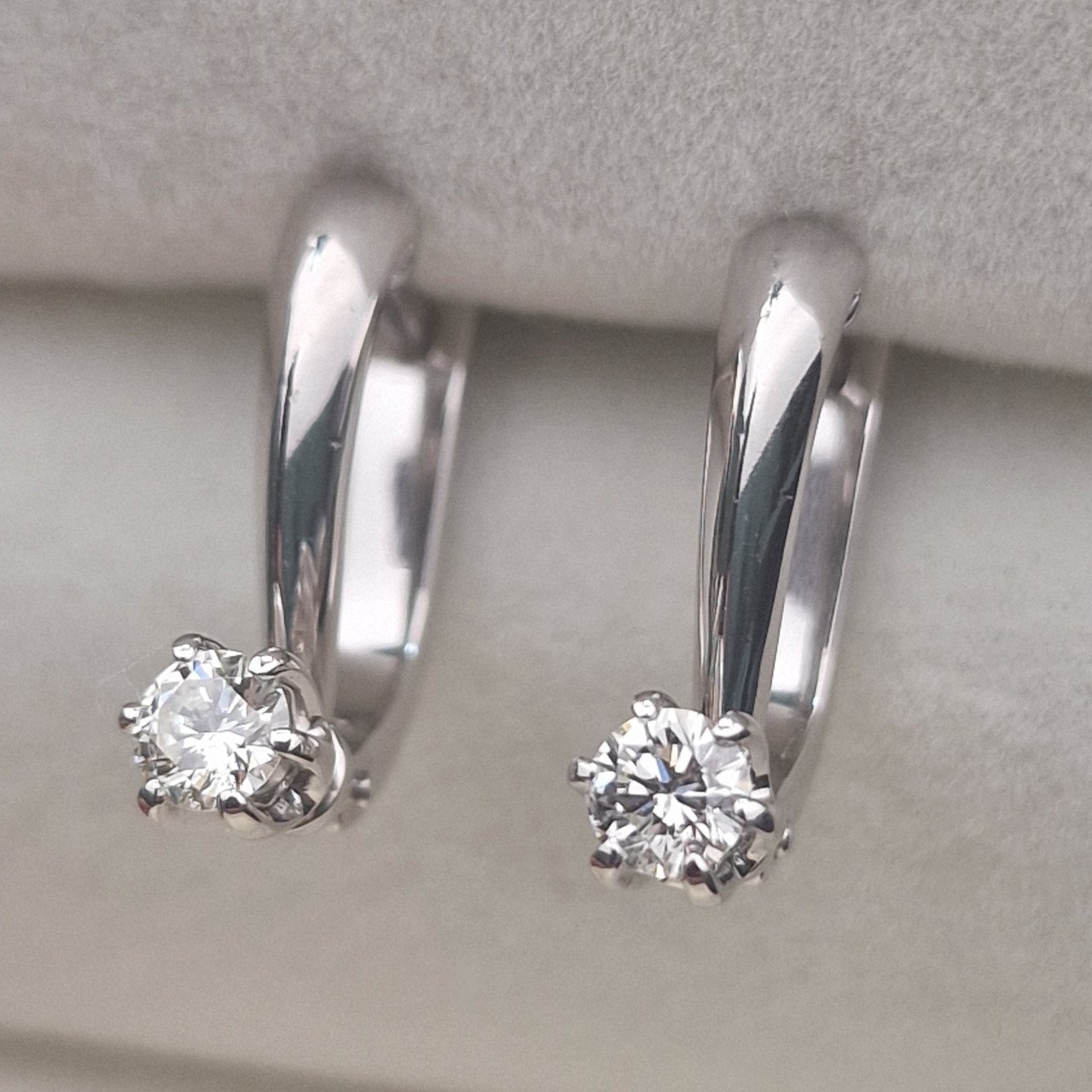 Серьги Deimantas 105103166 3,43гр 0,34ct. купить,NaN