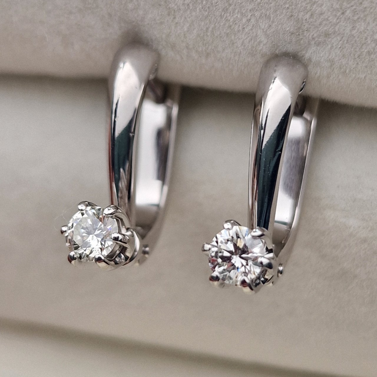Серьги Deimantas 105103166 3,43гр 0,34ct. купить,NaN