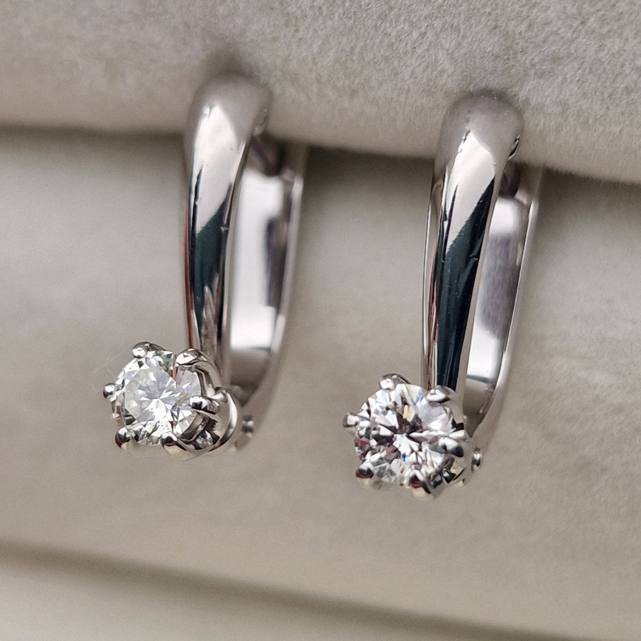 Серьги Deimantas 105103166 3,43гр 0,34ct. купить,NaN
