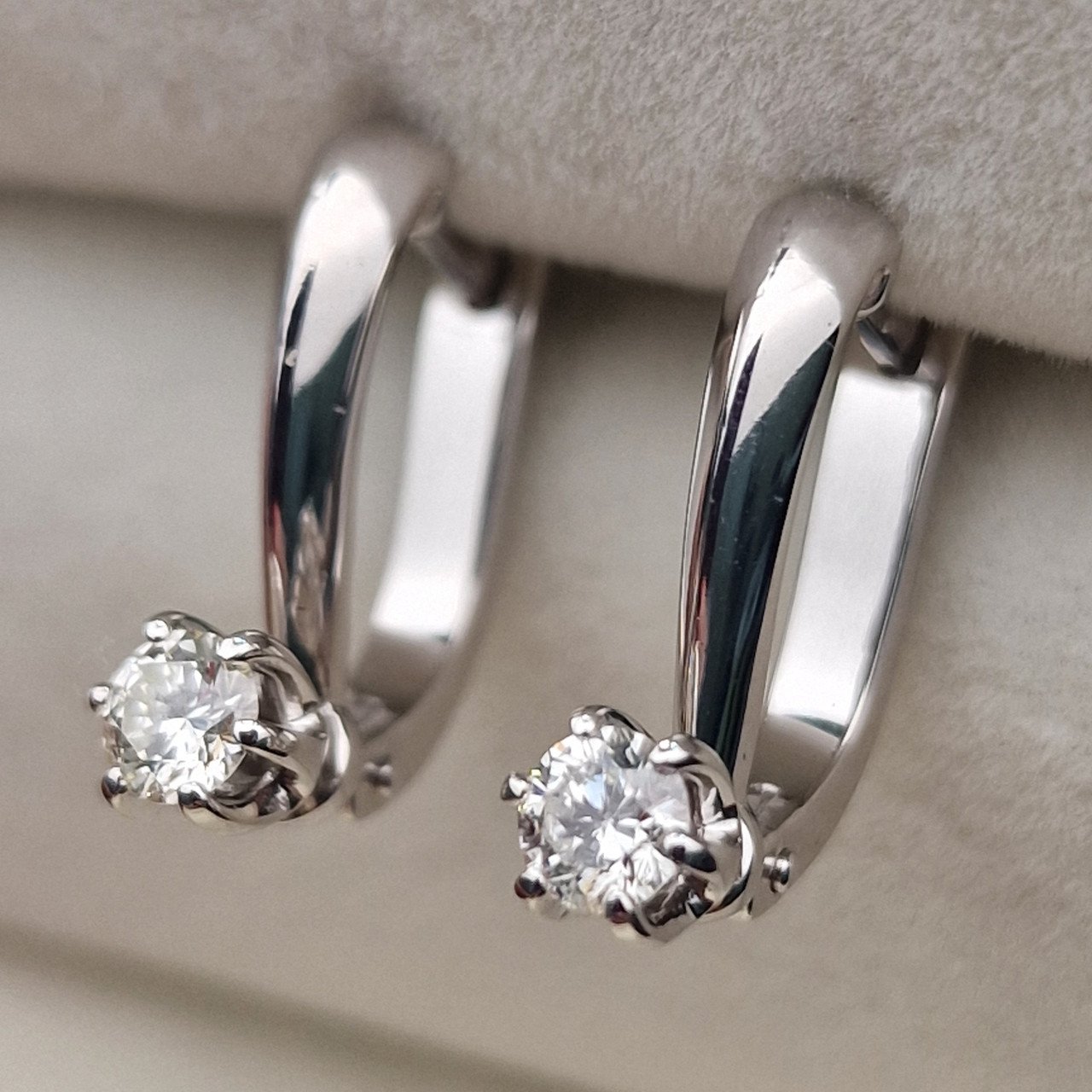 Серьги Deimantas 105103166 3,43гр 0,34ct. купить,NaN