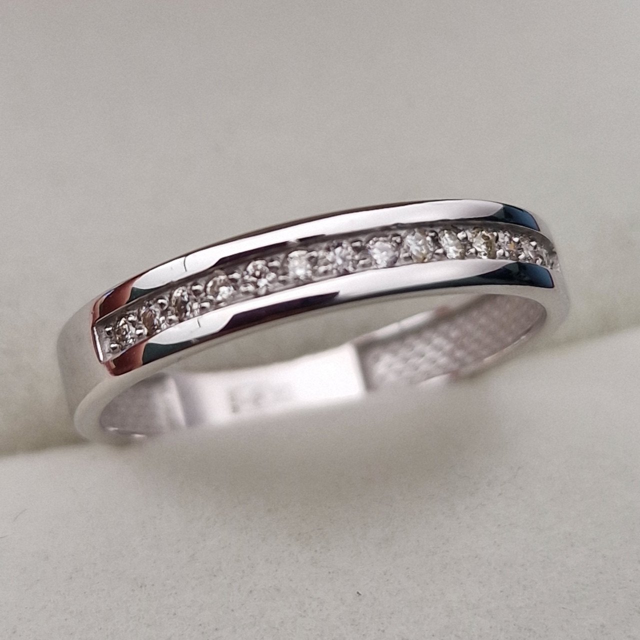 Кольцо Deimantas 103672510 16,5р 2,05гр 0,124ct. купить,NaN