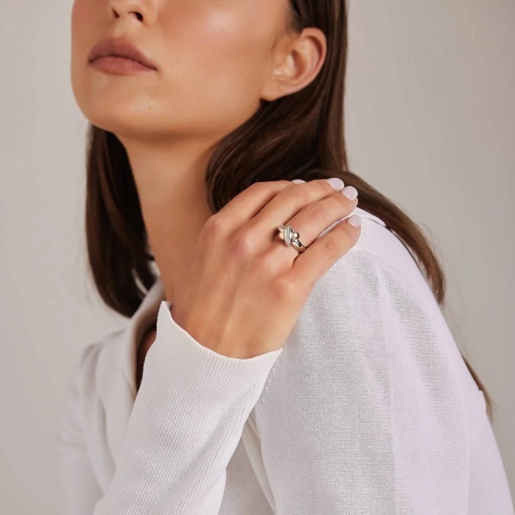 Кольцо Tirisi Kisses TM1079D(2P)/52 16.8р розовое золото 0.49 гр, серебро 7.75гр купить,NaN