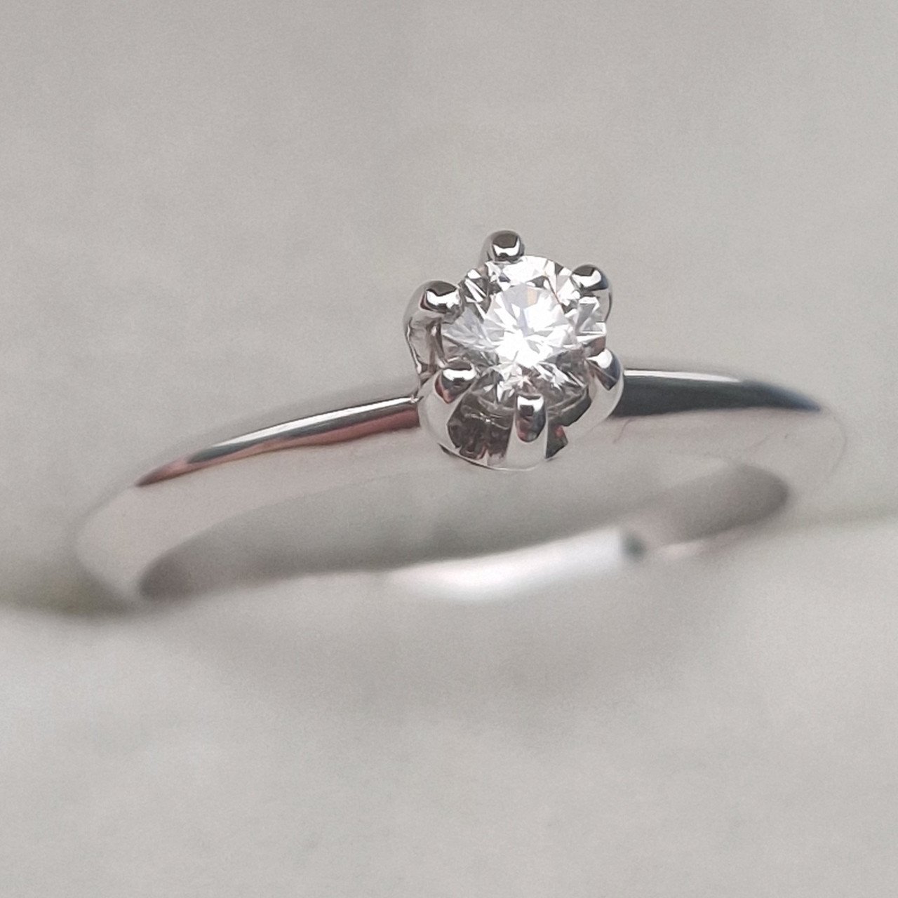 Кольцо Deimantas 105103167 17,5р 2,67гр 0,23ct. купить,NaN