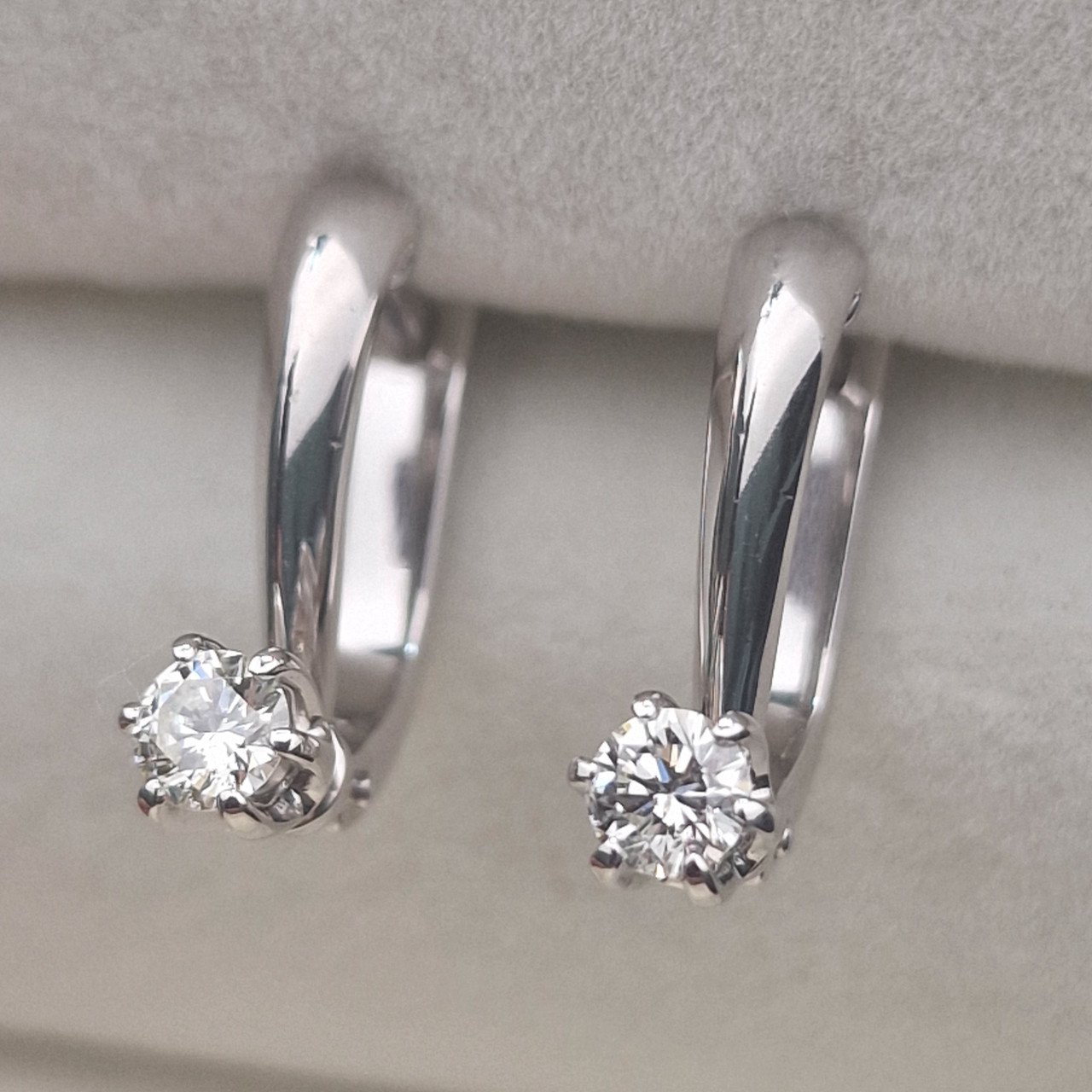 Серьги Deimantas 105151024 3,44гр 0,36ct. купить,NaN
