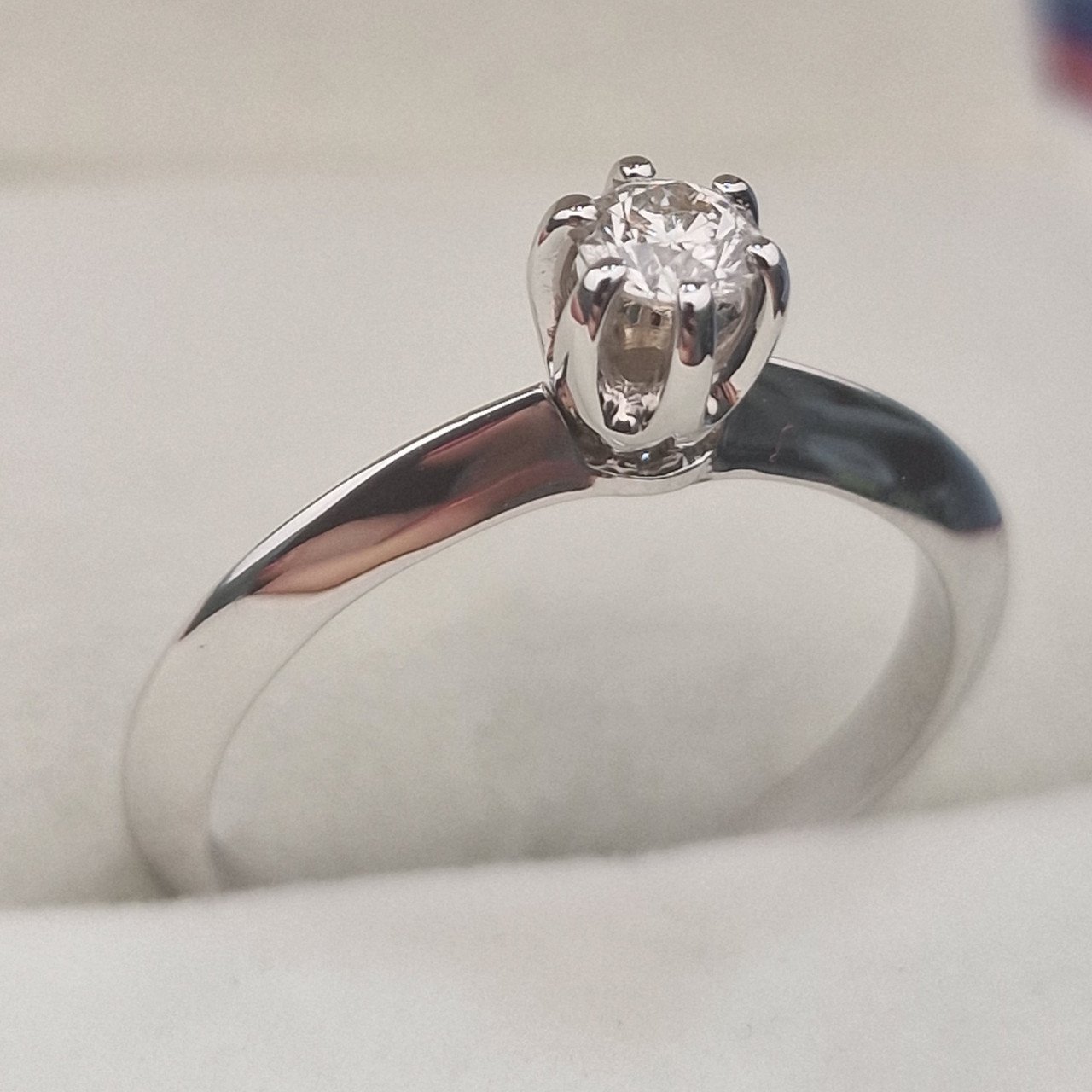 Кольцо Deimantas 105103167 17,5р 2,67гр 0,23ct. купить,NaN