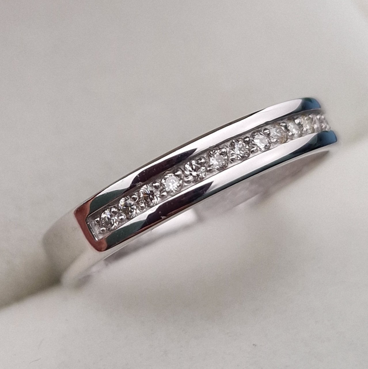 Кольцо Deimantas 103672823 18,5р 2,06гр 0,12ct. купить,NaN