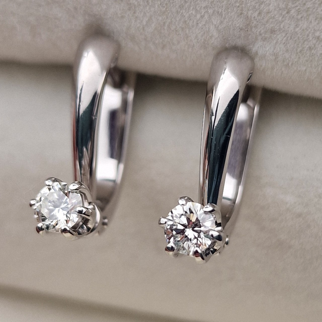 Серьги Deimantas 105151032 3,44гр 0,34ct. купить,NaN