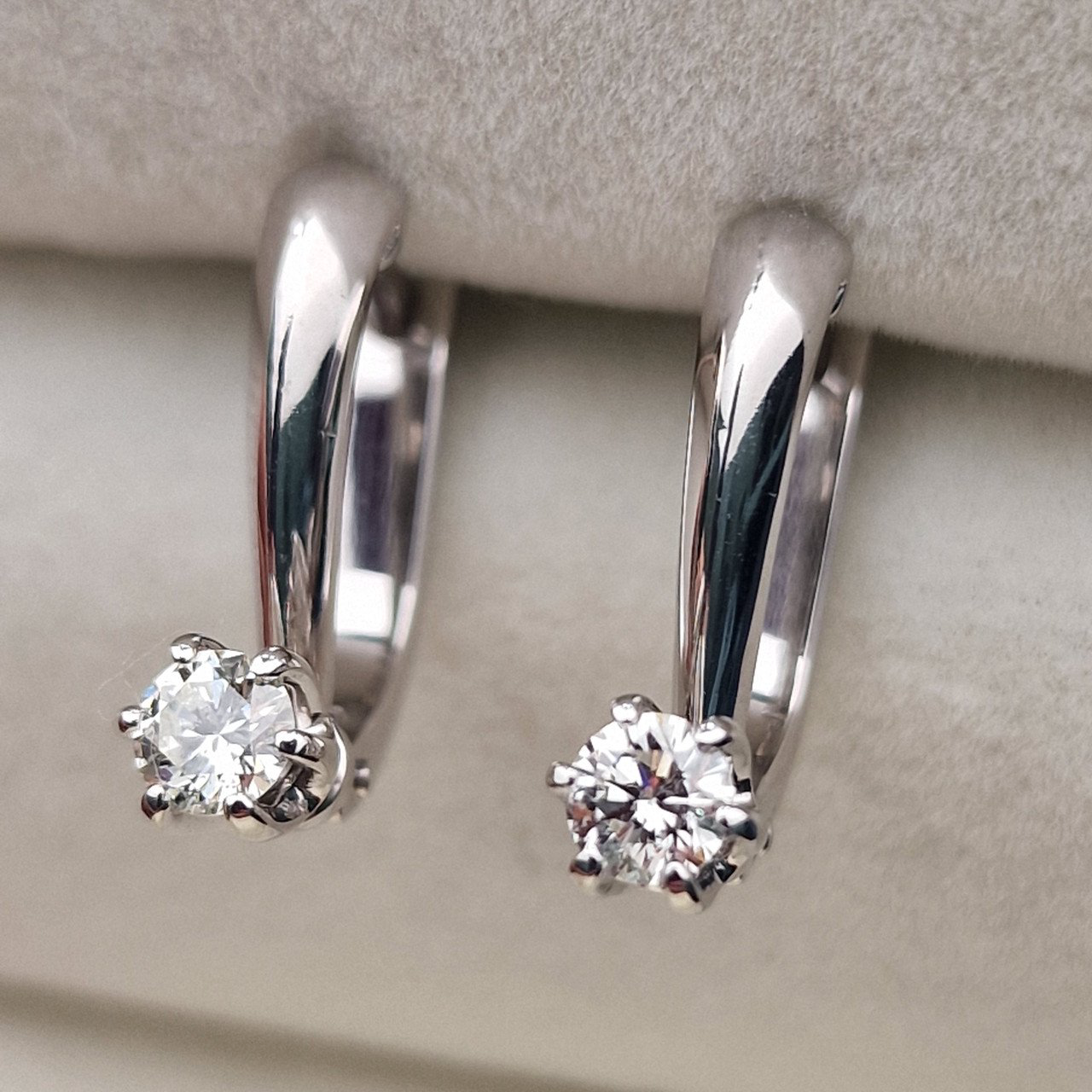 Серьги Deimantas 105151037 3,39гр 0,36ct. купить,NaN
