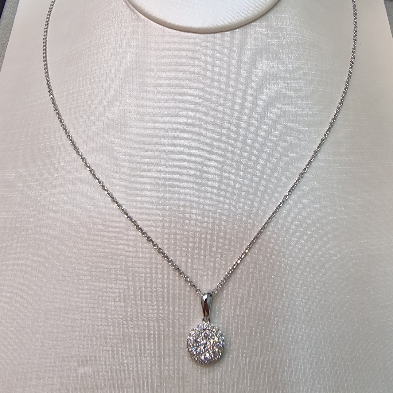Колье Deimantas 104841830 40см 2,32гр 0,545ct. купить,NaN