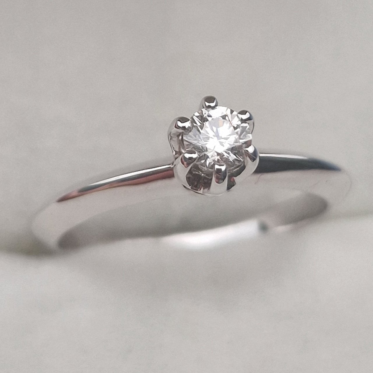 Кольцо Deimantas 105151044 17р 2,58гр 0,24ct. купить,NaN