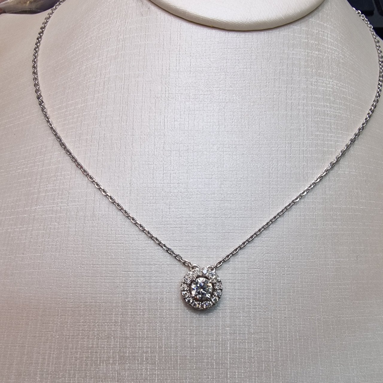 Колье Deimantas 104842017 42см 2,99гр 0,545ct. купить,NaN