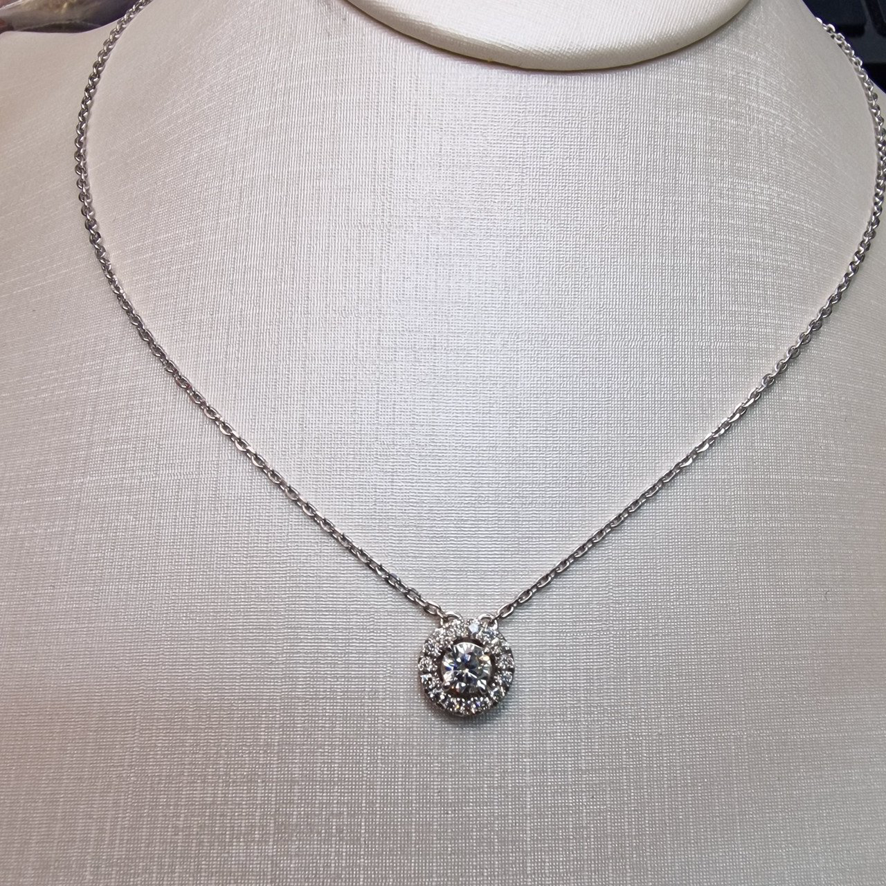 Колье Deimantas 104842017 42см 2,99гр 0,545ct. купить,NaN
