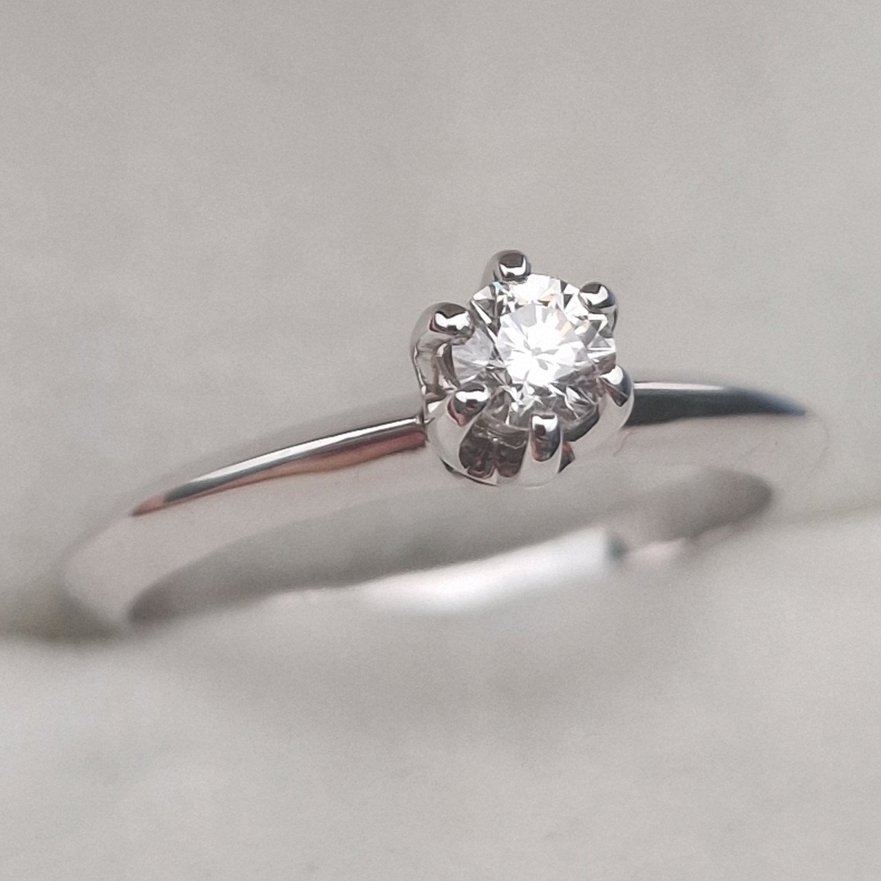 Кольцо Deimantas 105151063 17,5р 2,78гр 0,24ct. купить,NaN