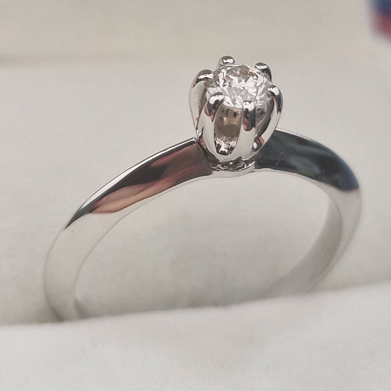 Кольцо Deimantas 105151084 17,5р 2,69гр 0,25ct. купить,NaN