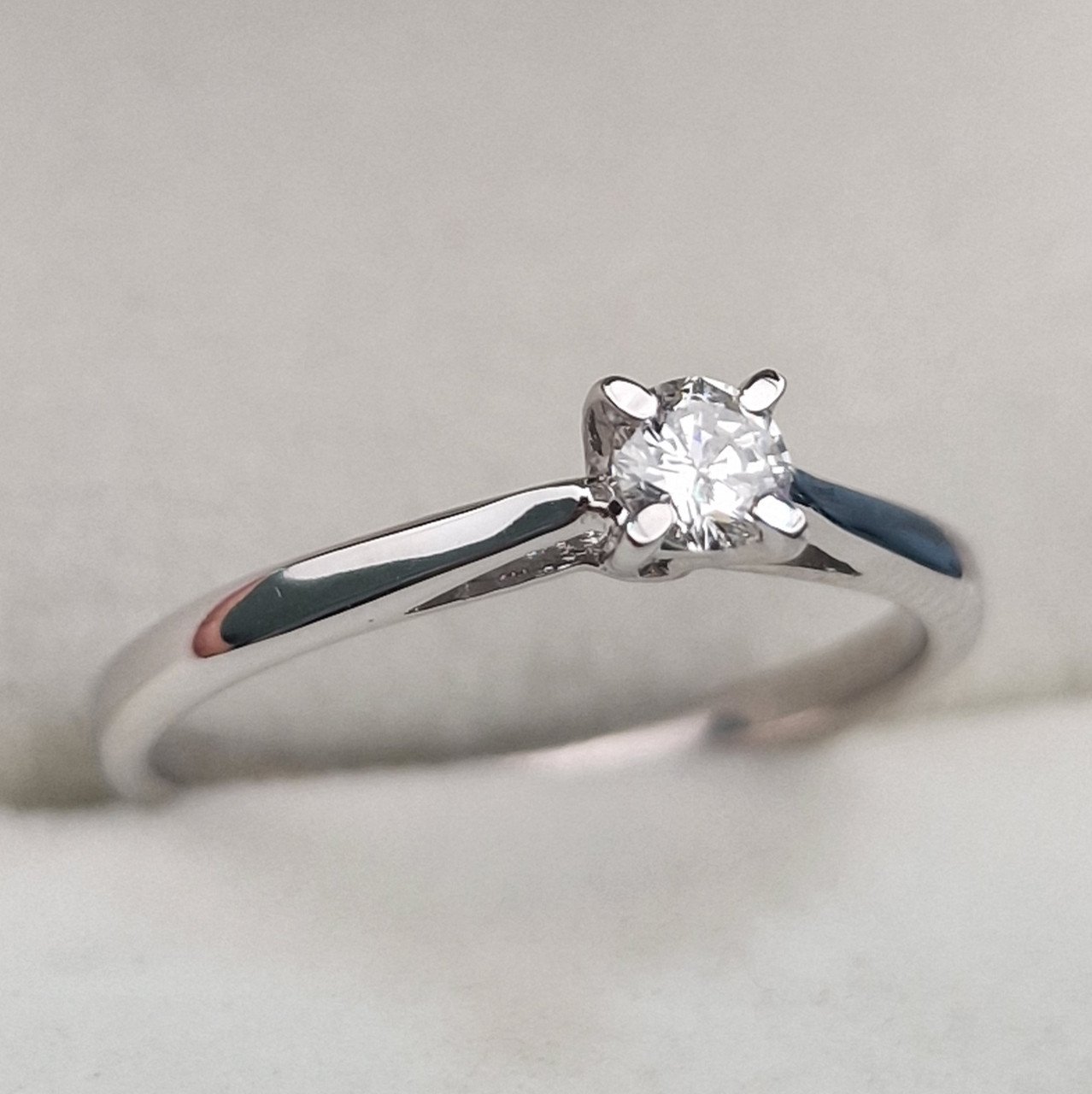 Кольцо Deimantas 104863703 17р 1,8гр 0,151ct. купить,NaN