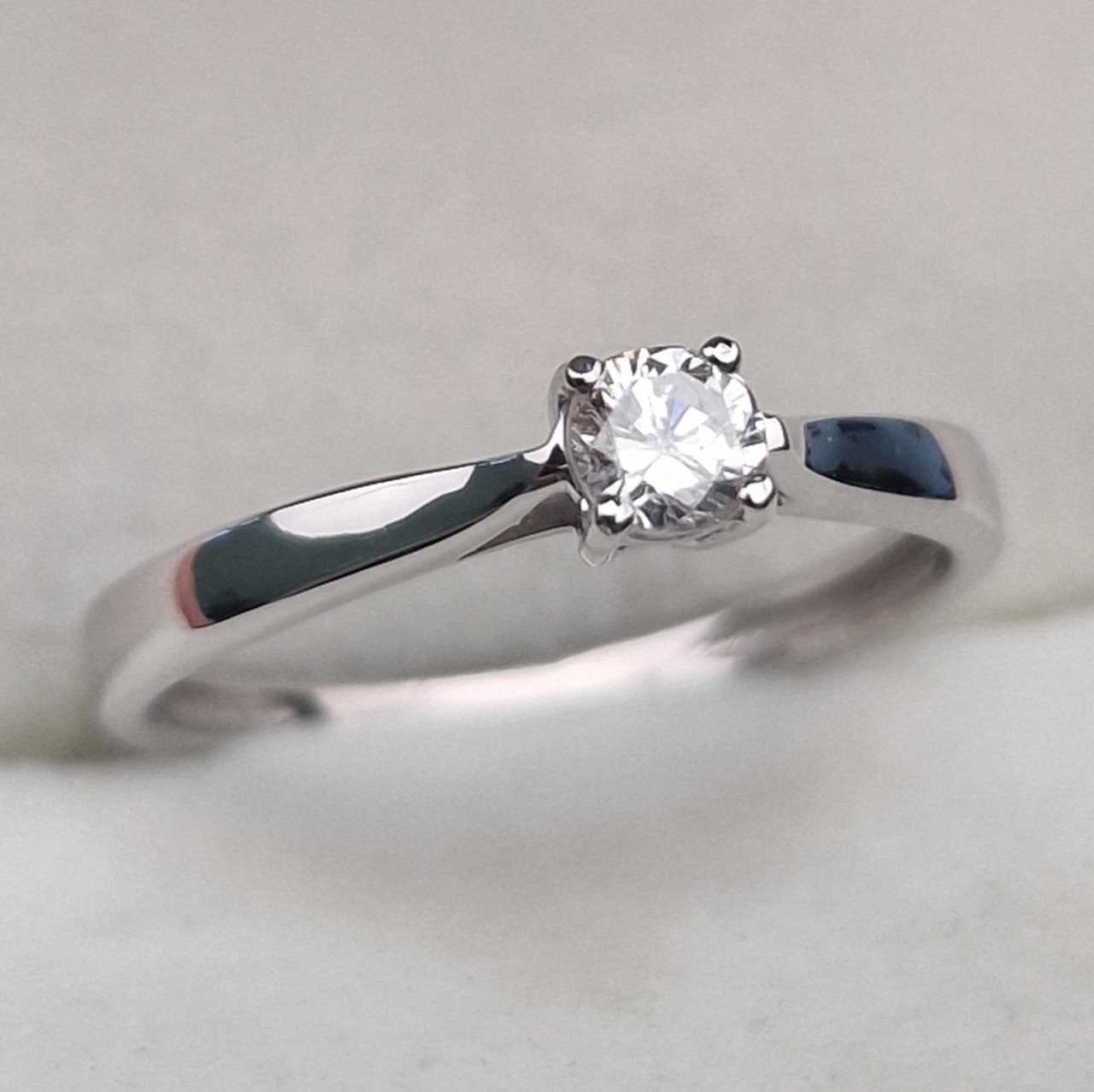 Кольцо Deimantas 104877571 15,5р 1,37гр 0,17ct. купить,NaN
