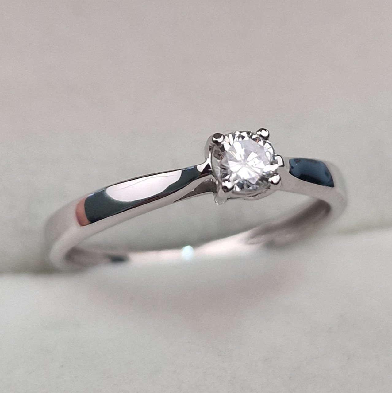 Кольцо Deimantas 104877571 15,5р 1,37гр 0,17ct. купить,NaN