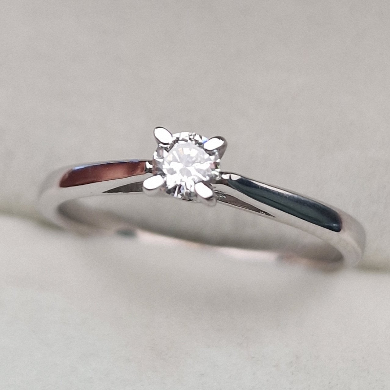 Кольцо Deimantas 104863703 17р 1,8гр 0,151ct. купить,NaN