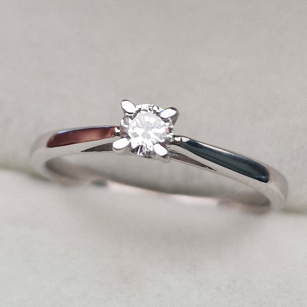 Кольцо Deimantas 104863703 17р 1,8гр 0,151ct. купить,NaN