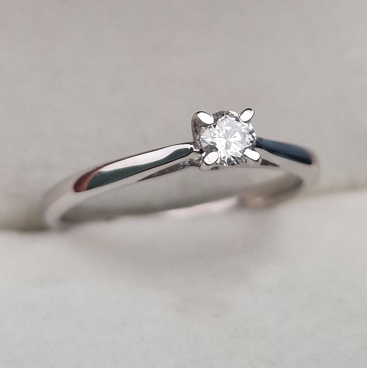 Кольцо Deimantas 104863703 17р 1,8гр 0,151ct. купить,NaN