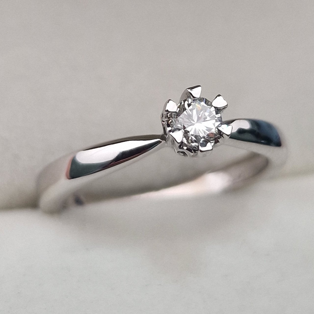 Кольцо Deimantas 104877574 16,5р 2,48гр 0,19ct. купить,NaN