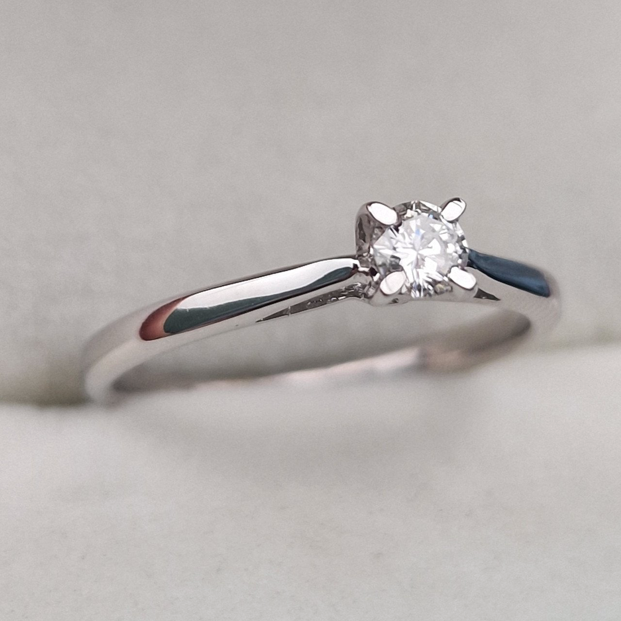 Кольцо Deimantas 104863703 17р 1,8гр 0,151ct. купить,NaN