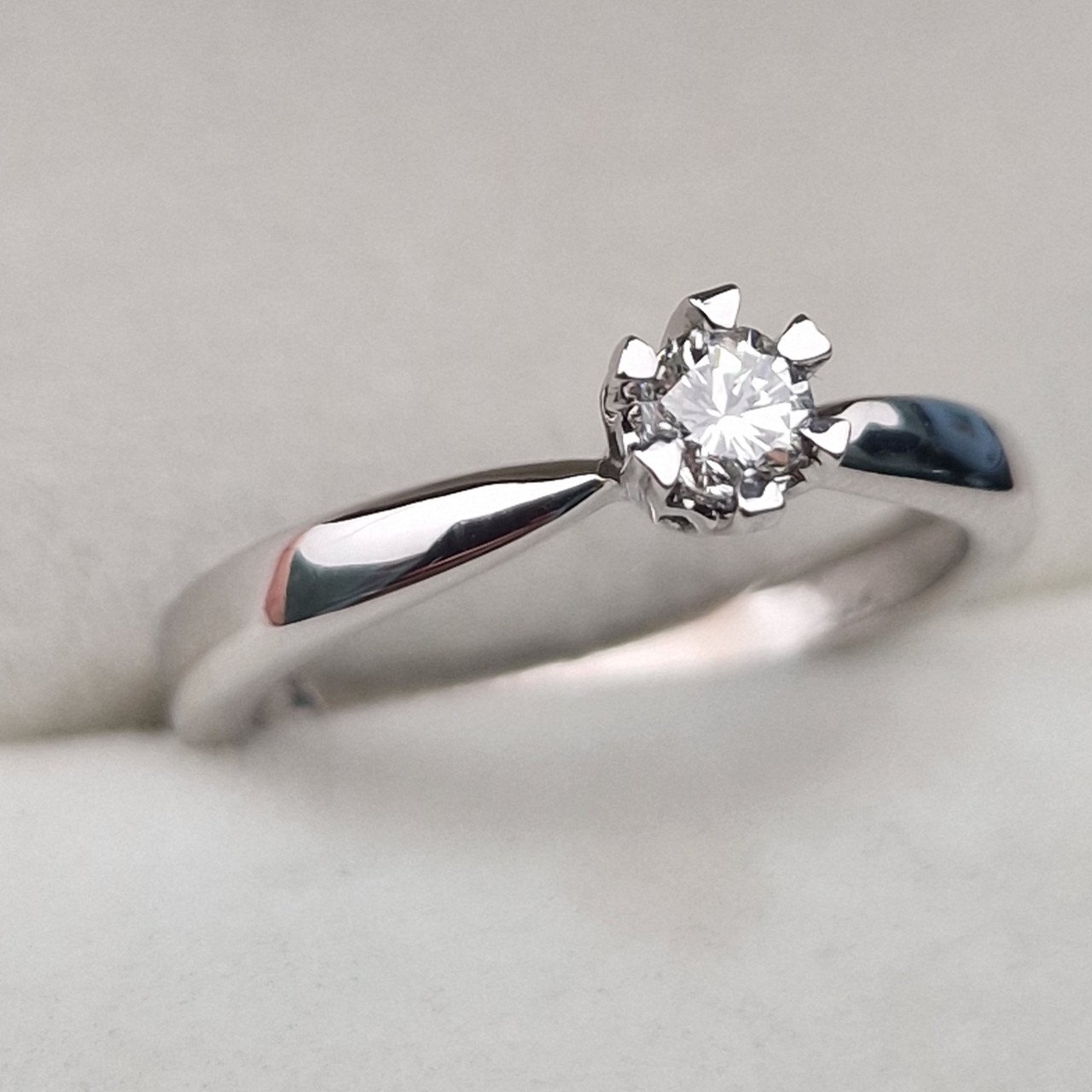 Кольцо Deimantas 104877574 16,5р 2,48гр 0,19ct. купить,NaN