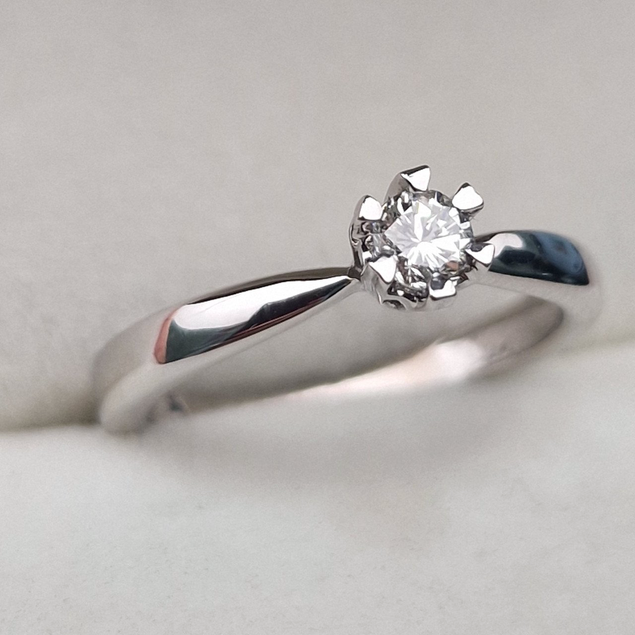 Кольцо Deimantas 104877574 16,5р 2,48гр 0,19ct. купить,NaN