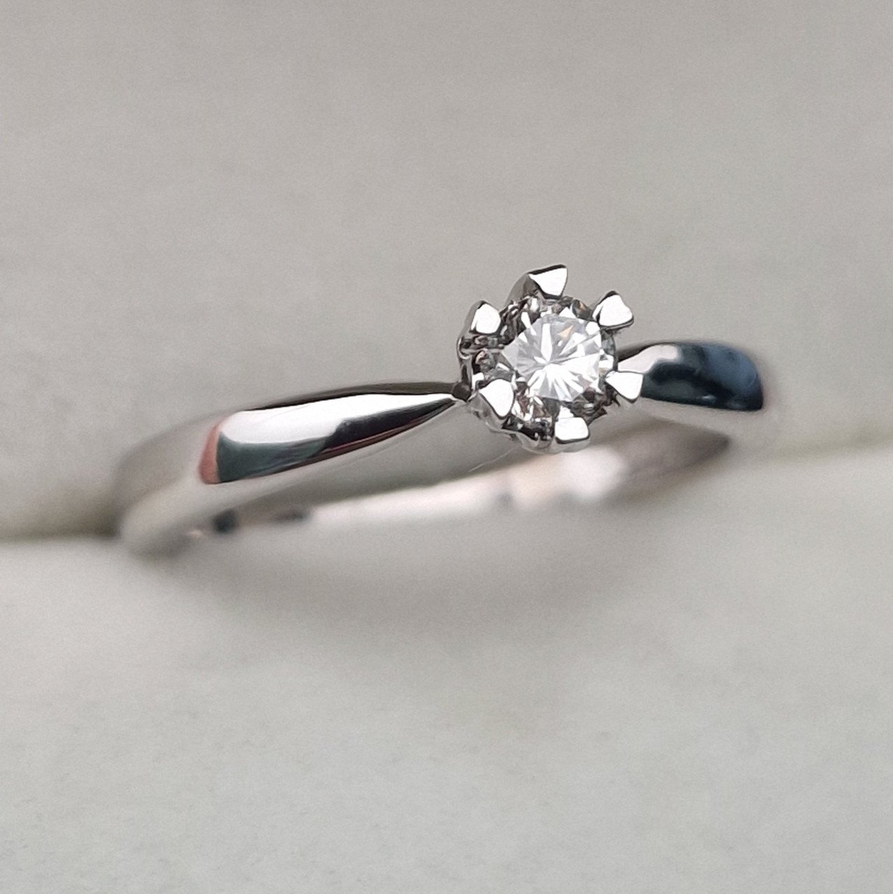 Кольцо Deimantas 104877574 16,5р 2,48гр 0,19ct. купить,NaN