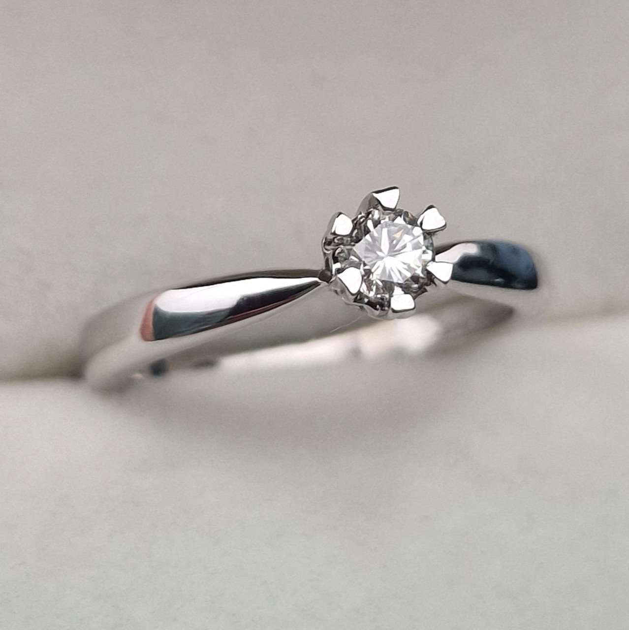 Кольцо Deimantas 104877574 16,5р 2,48гр 0,19ct. купить,NaN
