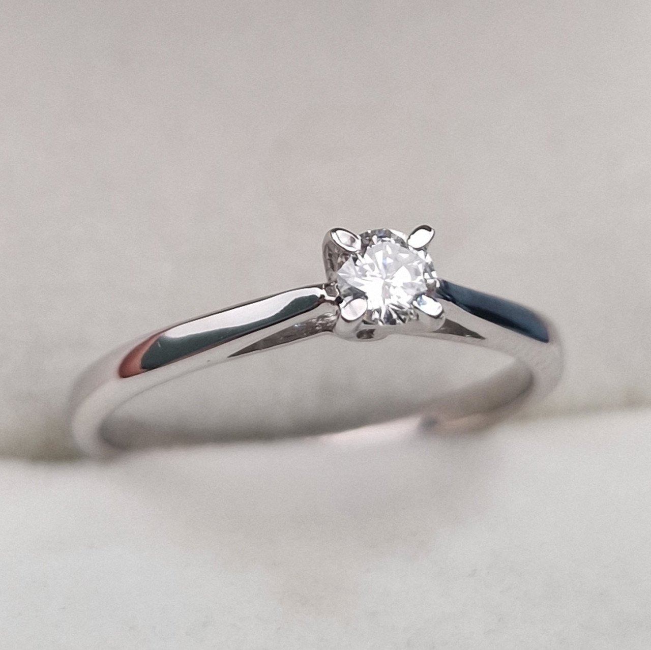Кольцо Deimantas 104863703 17р 1,8гр 0,151ct. купить,NaN