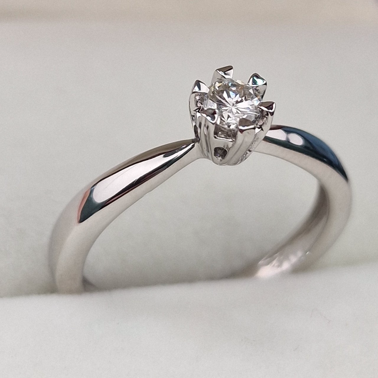 Кольцо Deimantas 104877574 16,5р 2,48гр 0,19ct. купить,NaN
