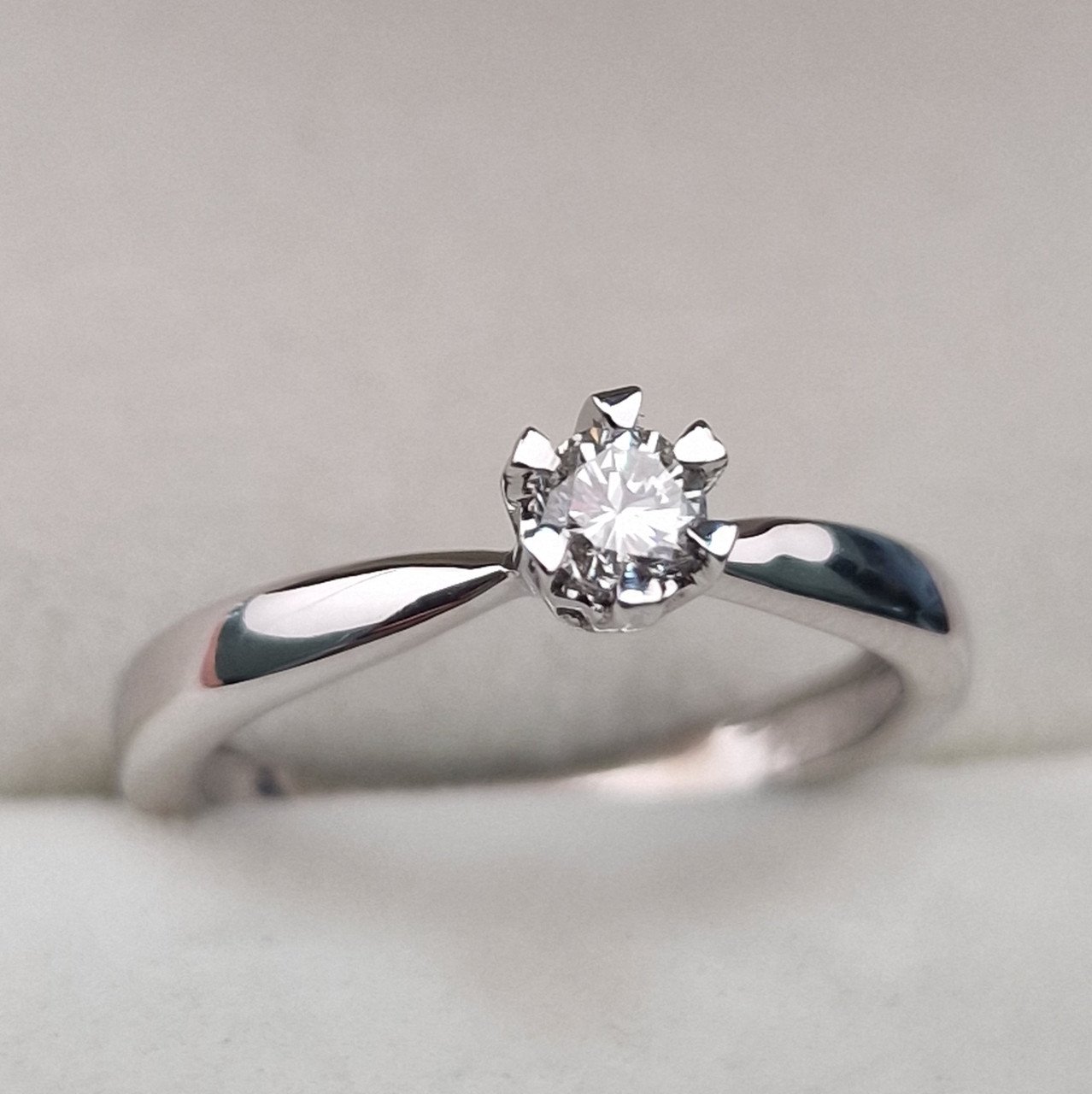 Кольцо Deimantas 104877574 16,5р 2,48гр 0,19ct. купить,NaN