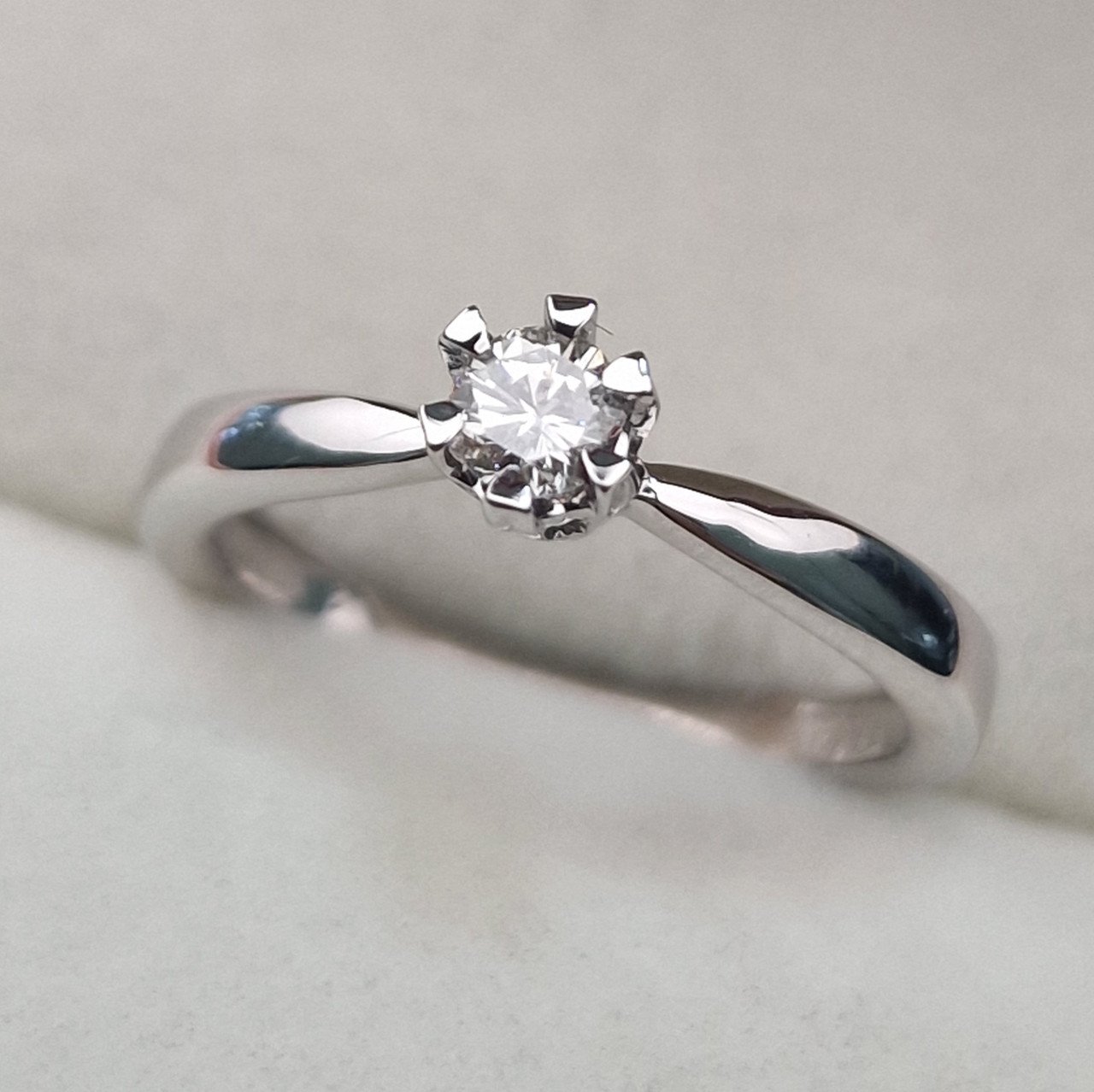 Кольцо Deimantas 104877574 16,5р 2,48гр 0,19ct. купить,NaN