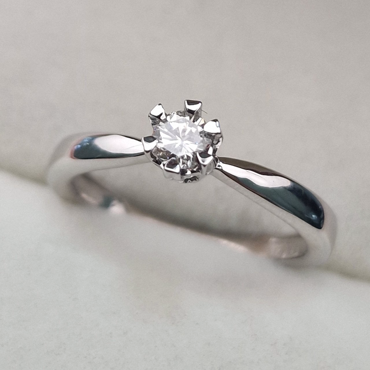 Кольцо Deimantas 104877574 16,5р 2,48гр 0,19ct. купить,NaN