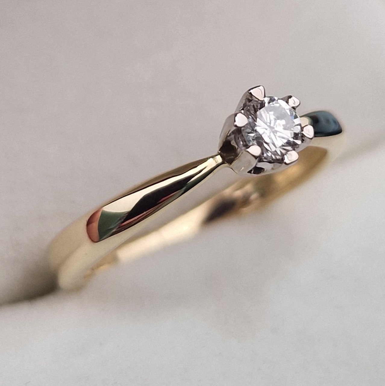 Кольцо Deimantas 104879916 16,5р 2,21гр 0,174ct. купить,NaN