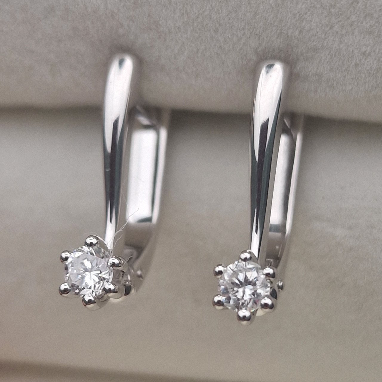 Серьги Deimantas 105151104 3,65гр 0,32ct. купить,NaN