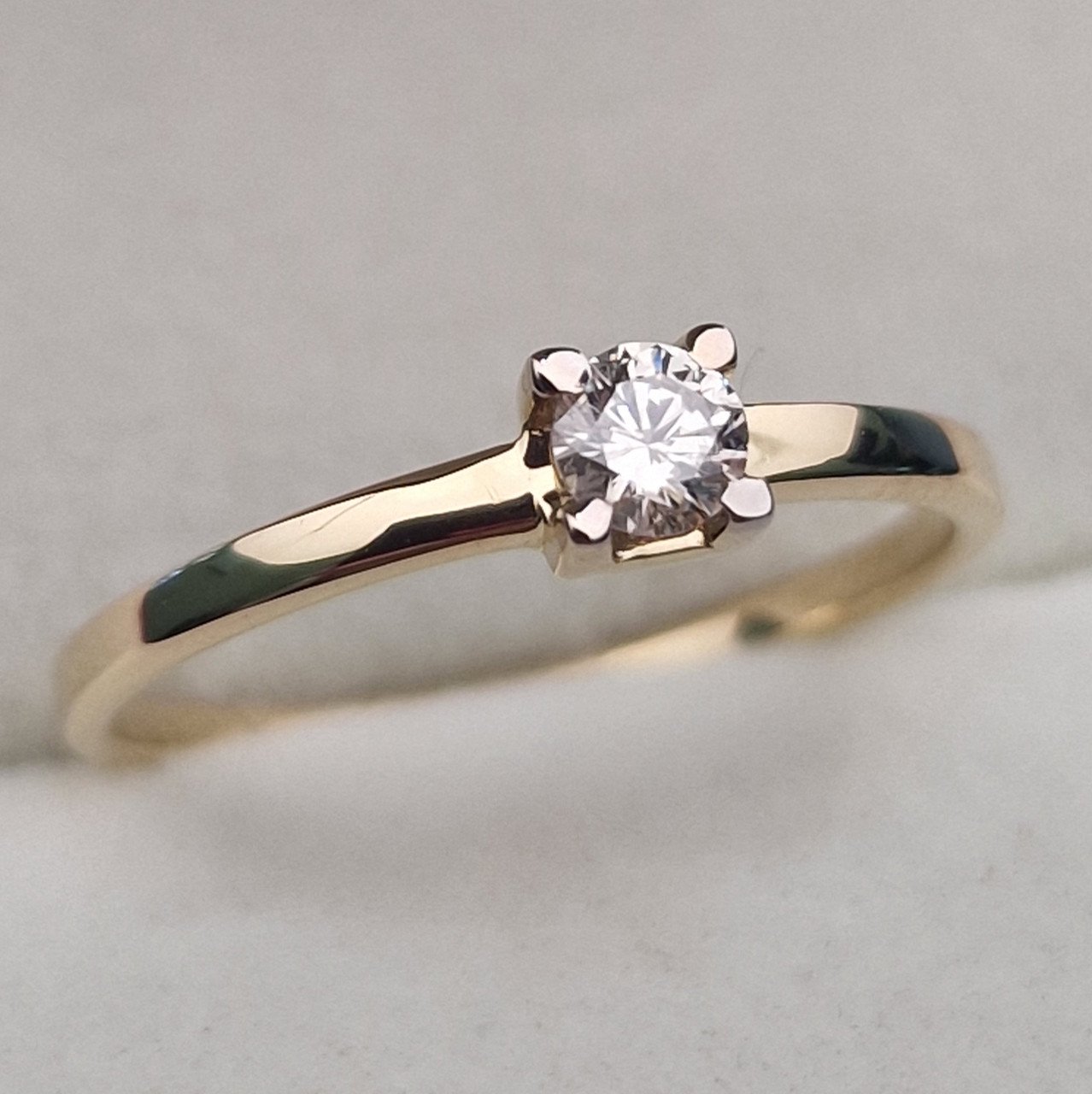 Кольцо Deimantas 104881585 17р 1,37гр 0,17ct. купить,NaN