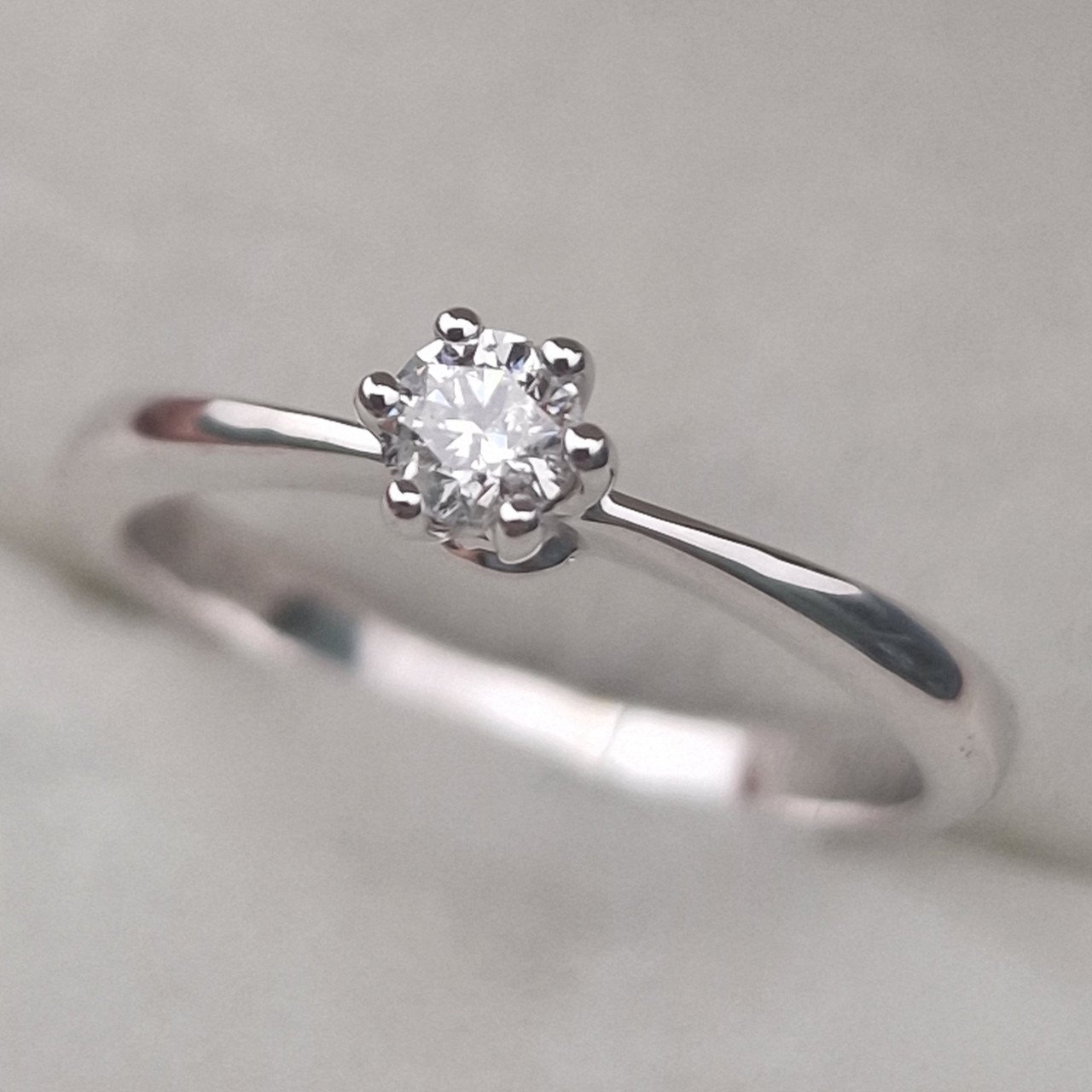 Кольцо Deimantas 105151113 16,5р 2,22гр 0,17ct. купить,NaN