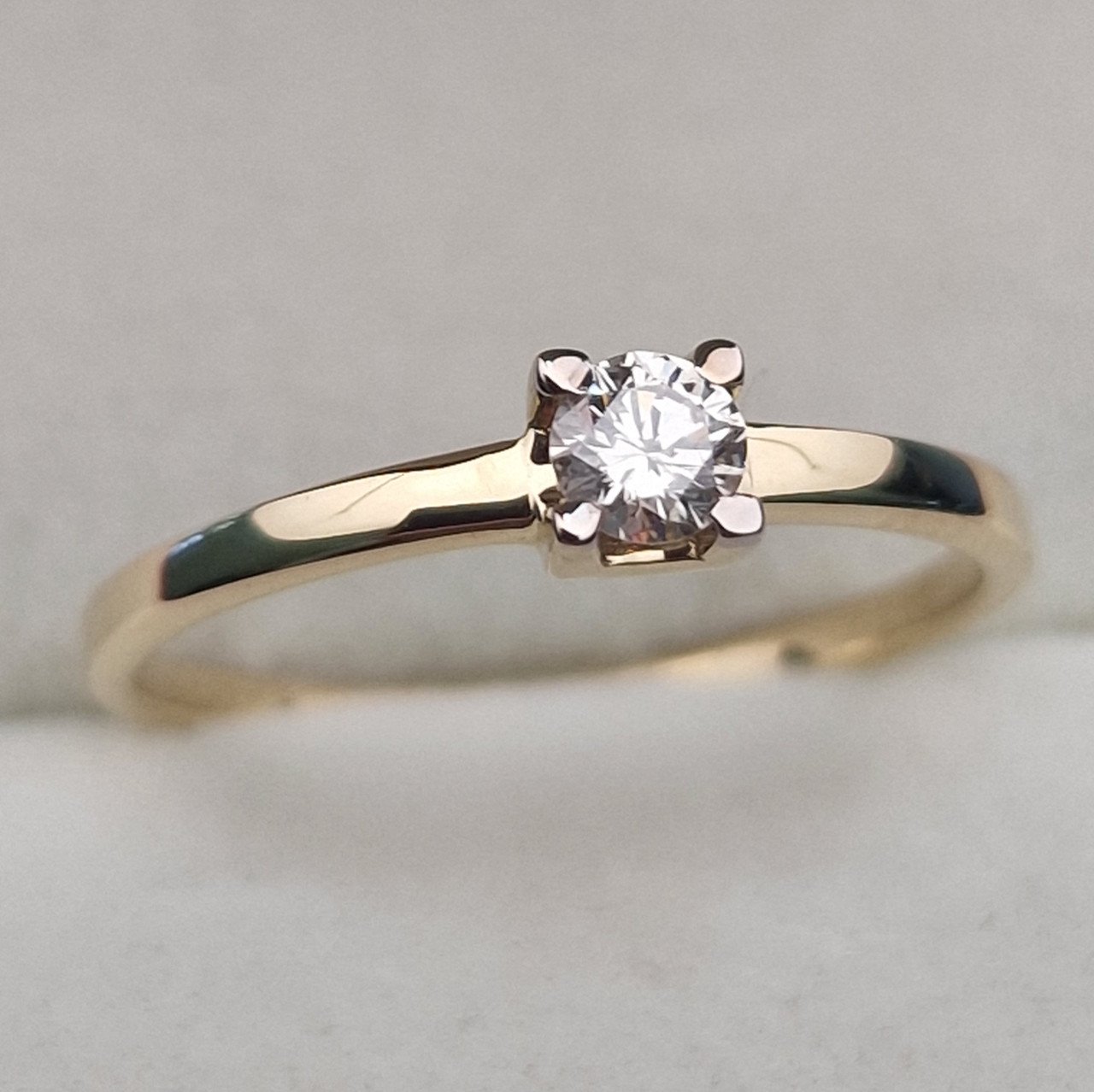 Кольцо Deimantas 104881585 17р 1,37гр 0,17ct. купить,NaN