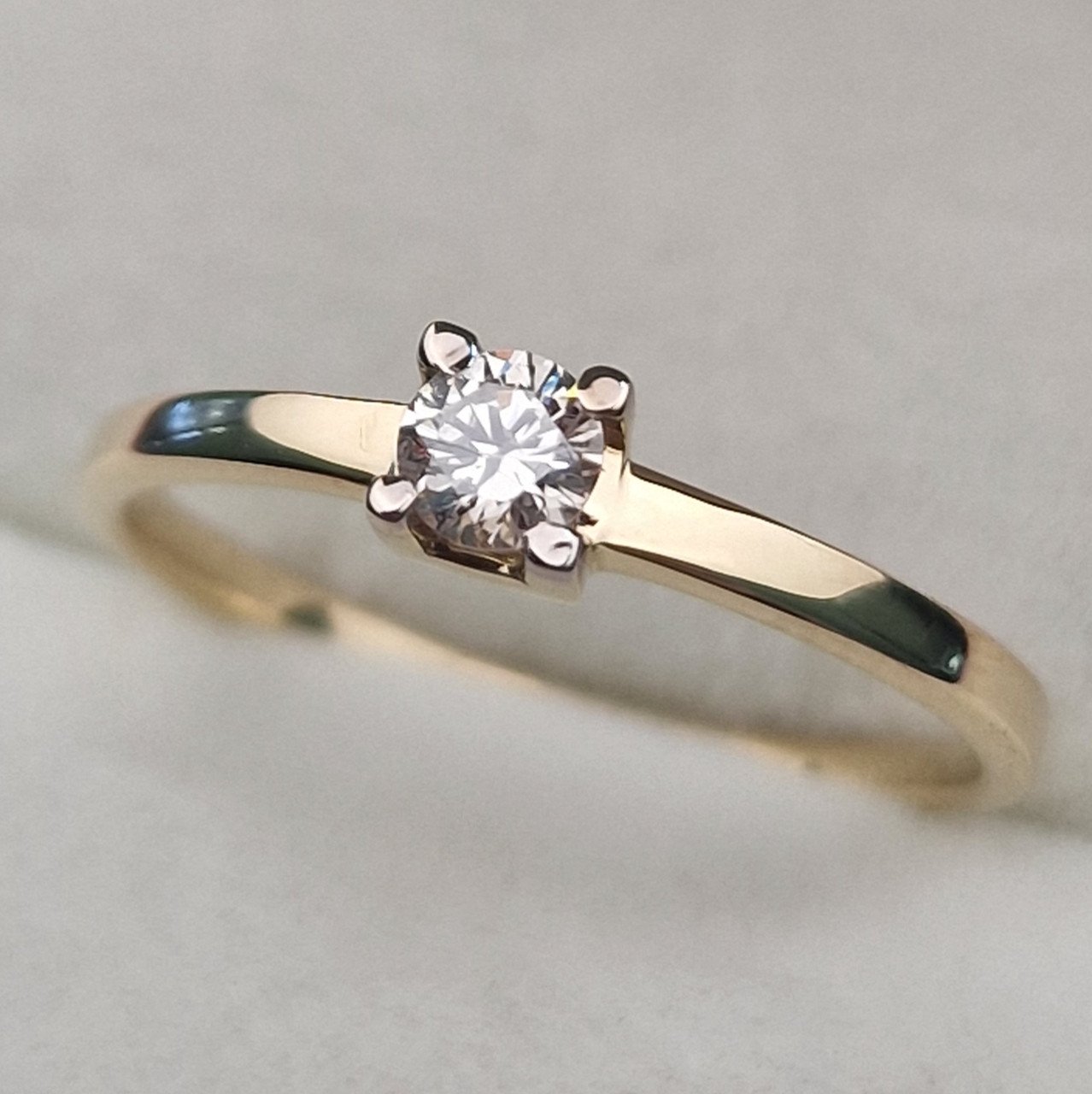 Кольцо Deimantas 104881585 17р 1,37гр 0,17ct. купить,NaN