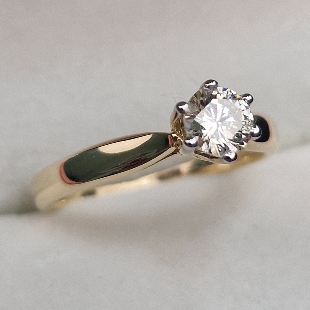 Кольцо Deimantas104883341 17р 2,57гр 0,462ct. купить,NaN